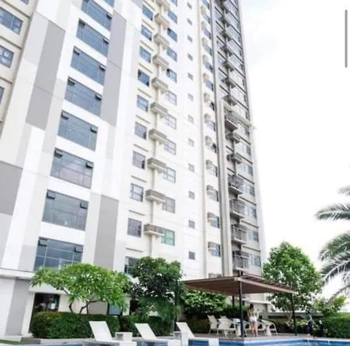 Jojies Crib Horizons101 Family Penthouse Aparthotel 2*