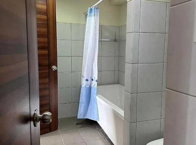 Aparthotel Jojies Crib Horizons101 Family Penthouse 2*
